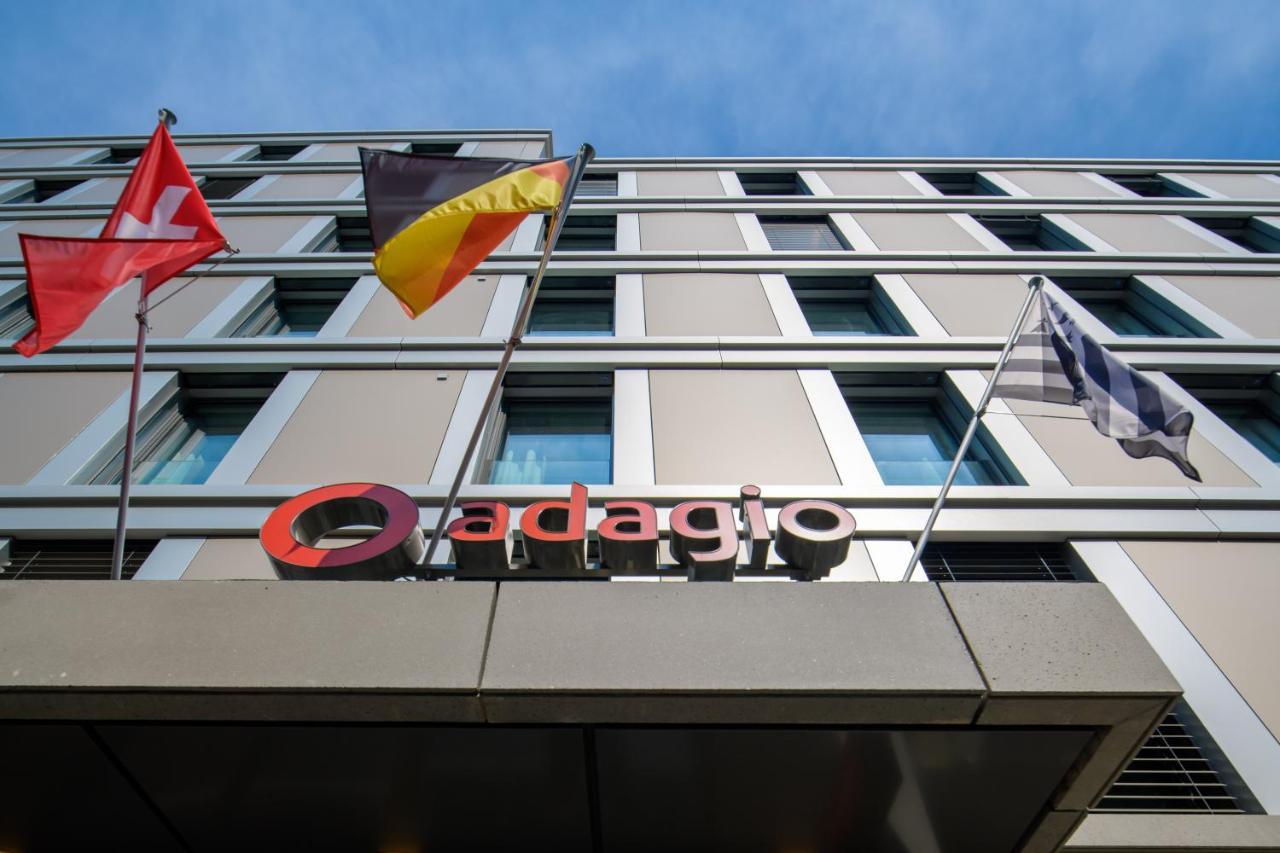 होटल के अलावा Adagio Center