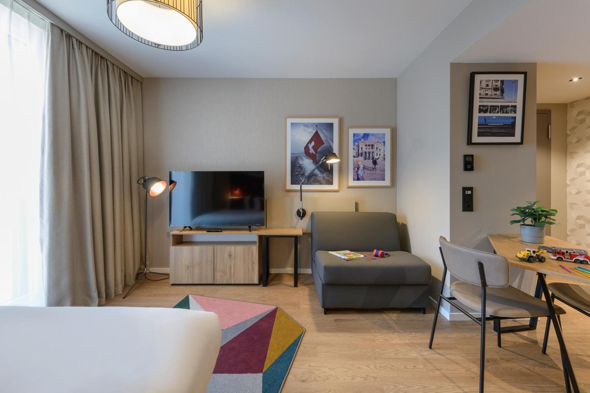 होटल के अलावा Adagio Center Zurich